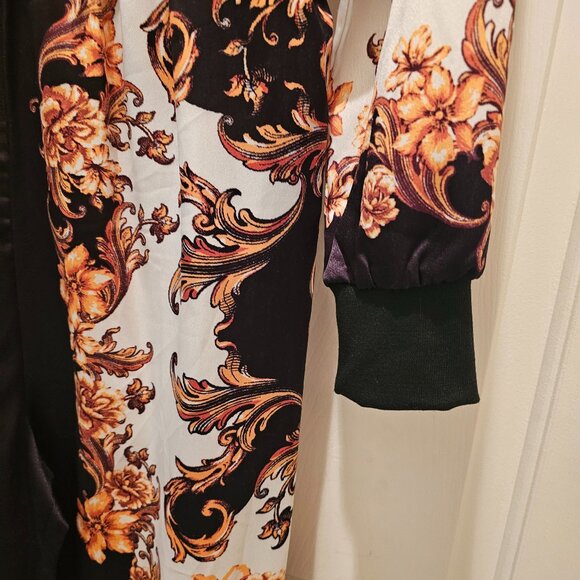 Fun Print Jumpsuit - Picture 3 of 10